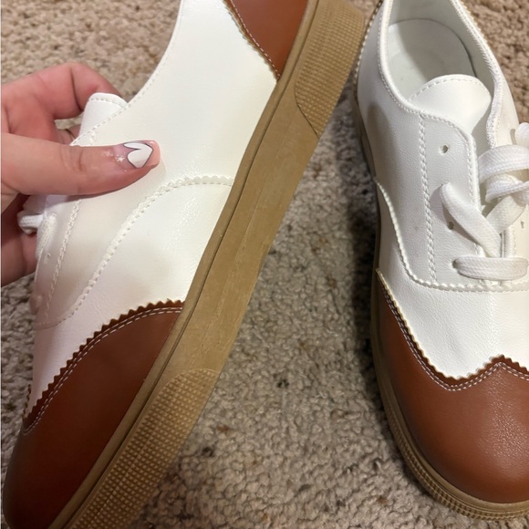 Two-Tone Oxford Shoes - Picture 2 of 4